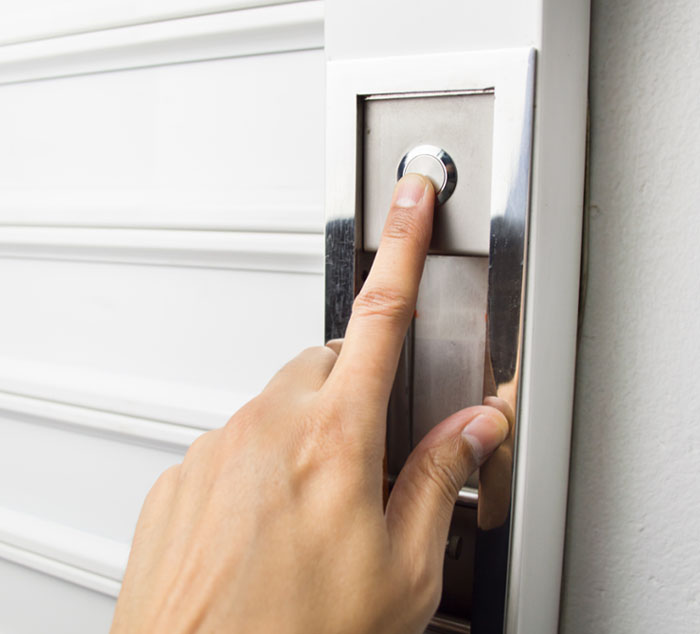 garage doors lock repair