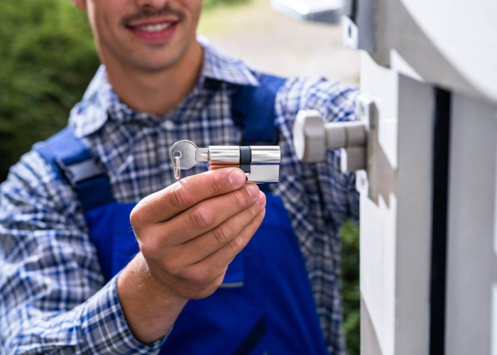 Why Warehouses Need Advanced Locksmith Services